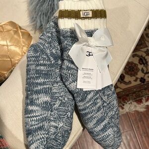 NWT UGG Blue and White Knit Socks